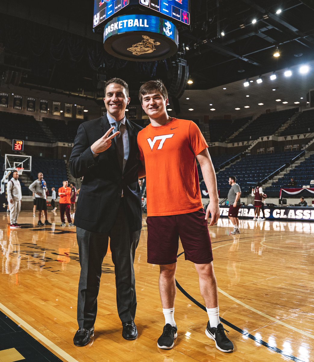 HokiesMBB's tweet photo. 𝙍𝙊𝘽𝙎𝙏𝙀𝙄𝙉 🤣

If there was any doubt who Jon Rothstein’s #1 fan is, this settles it.

Thanks for making Rob’s day, JR! https://t.co/Xpk4SXqlQP