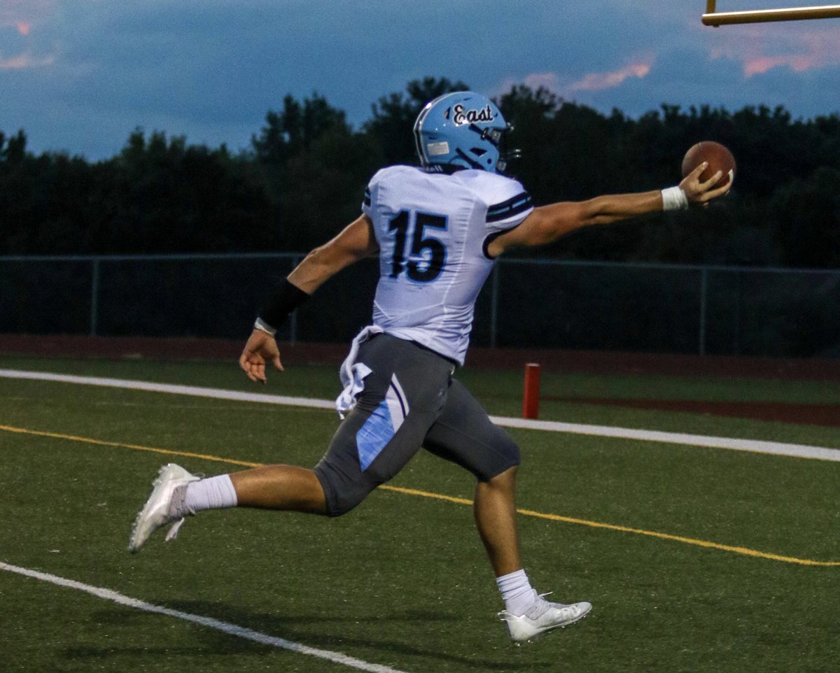 Parker Leise (@leiseparker) on Twitter photo ⭐️JUNIOR SEASON HIGHLIGHTS⭐️
hudl.com/v/2G14Ez
@SME_Football <a href="/CoachHoover/">Justin Hoover</a> <a href="/AllenTrieu/">Allen Trieu</a> @SWiltfong247 <a href="/JoshHelmholdt/">Josh Helmholdt</a> <a href="/RandyWithersKC/">Randy Withers</a> <a href="/QBHitList/">QBHitList.com</a> <a href="/nexgenscouting/">Keith Smilie</a> <a href="/PrepRedzone/">Prep Redzone 🏈</a> @RWrightRivals @On3Recruits <a href="/Elite11/">Elite11</a> <a href="/810varsity/">810 Varsity</a> <a href="/Bryan_Ault/">Bryan Ault - Midwest Scout</a> <a href="/JPRockMO/">JP Rock</a> <a href="/coachparker85/">Coach Chad Parker</a> ⭐️JUNIOR SEASON HIGHLIGHTS⭐️
hudl.com/v/2G14Ez
@SME_Football <a href="/CoachHoover/">Justin Hoover</a> <a href="/AllenTrieu/">Allen Trieu</a> @SWiltfong247 <a href="/JoshHelmholdt/">Josh Helmholdt</a> <a href="/RandyWithersKC/">Randy Withers</a> <a href="/QBHitList/">QBHitList.com</a> <a href="/nexgenscouting/">Keith Smilie</a> <a href="/PrepRedzone/">Prep Redzone 🏈</a> @RWrightRivals @On3Recruits <a href="/Elite11/">Elite11</a> <a href="/810varsity/">810 Varsity</a> <a href="/Bryan_Ault/">Bryan Ault - Midwest Scout</a> <a href="/JPRockMO/">JP Rock</a> <a href="/coachparker85/">Coach Chad Parker</a>