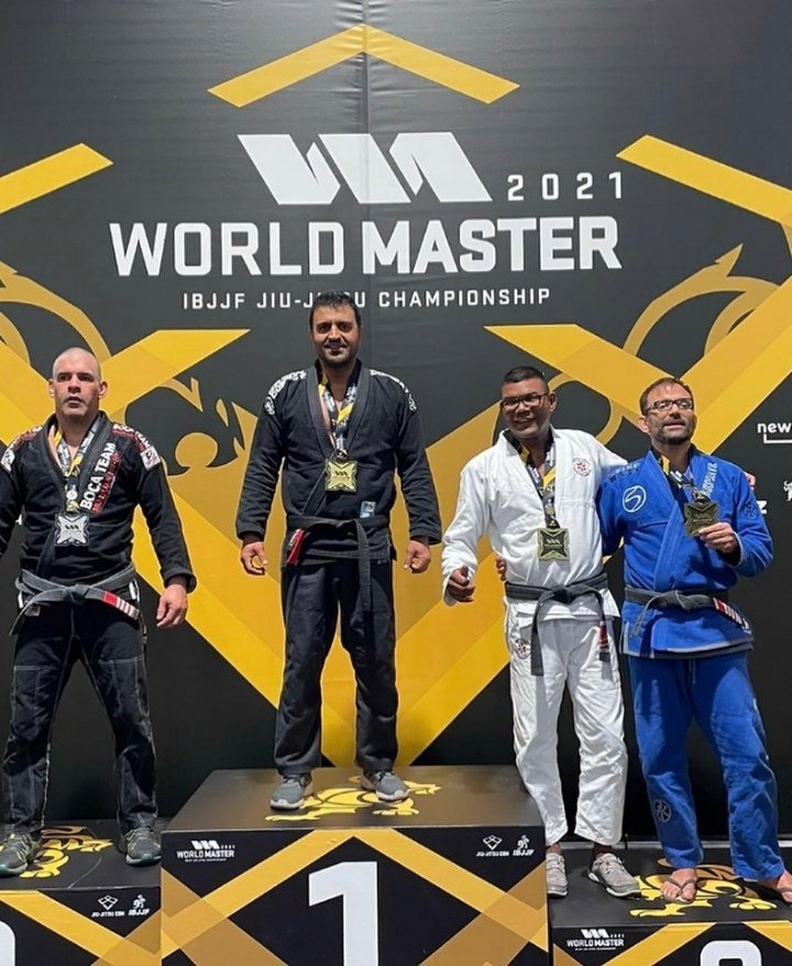OlivarLeite1's tweet photo. Régis Calixto. Amigo, professor e ídolo. Um típico representante @gordobjj .
Força e honra. @celsovenicius @MarcioCruzBJJ @ibjjf @JitsuWorld @NewsJiujitsu https://t.co/H3CzY7GbFd