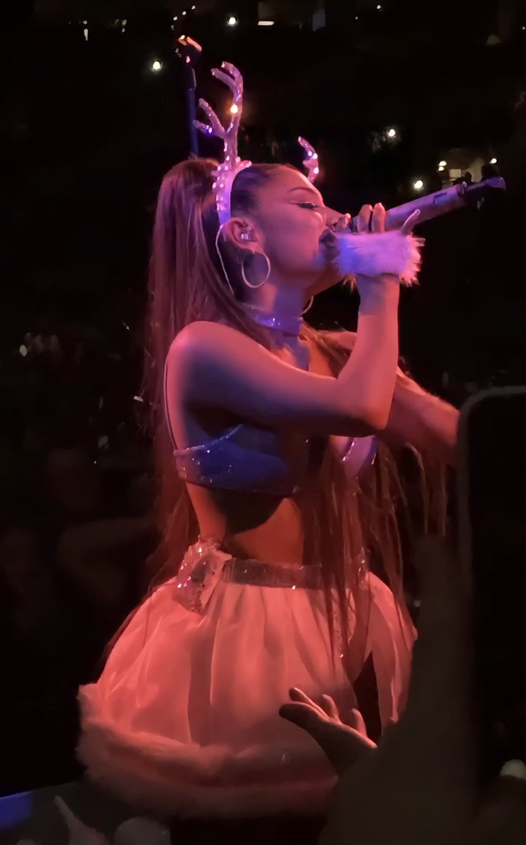 allmypretty's tweet photo. i miss you so much. https://t.co/ireRXuUEk3