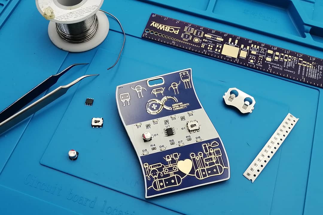 MontfortEdna's tweet image. @PCBWayOfficial @Antonio_Raptors @electronicats #PCB #Arduinoday2021