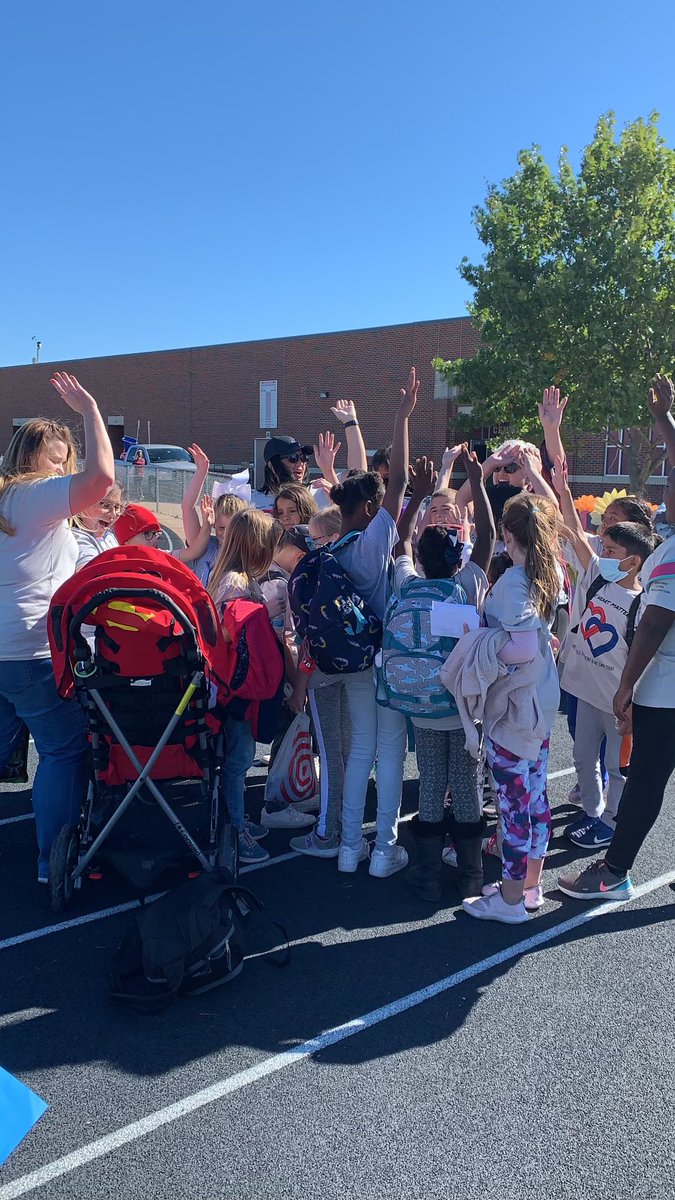 cindy_boaz's tweet photo. With every hand raised was a confirmation that FUN was had by ALL at the @KellerCentralHS #ChargerNation #FallExtravaganza #UnifiedChampionSchools https://t.co/Ea5OyCYkjO