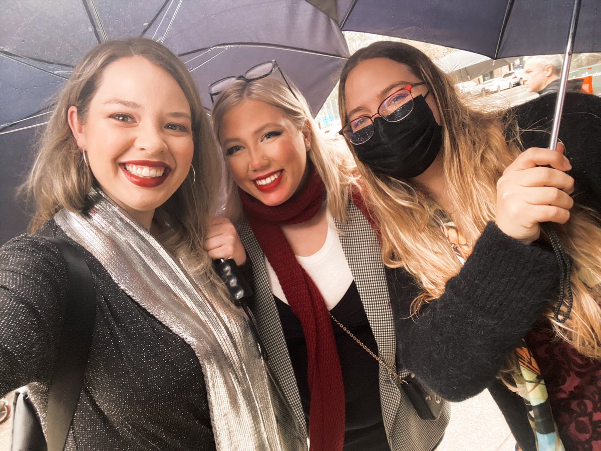 RedLipWingedEye's tweet photo. Not a lot going on at the moment... #RedTaylorsVersion #AllTooWellTheShortFilm 
Thank you @taylorswift13 + @taylornation13! ♥️ https://t.co/mg13ubHXZh