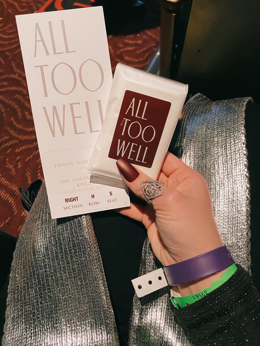 RedLipWingedEye's tweet photo. Not a lot going on at the moment... #RedTaylorsVersion #AllTooWellTheShortFilm 
Thank you @taylorswift13 + @taylornation13! ♥️ https://t.co/mg13ubHXZh