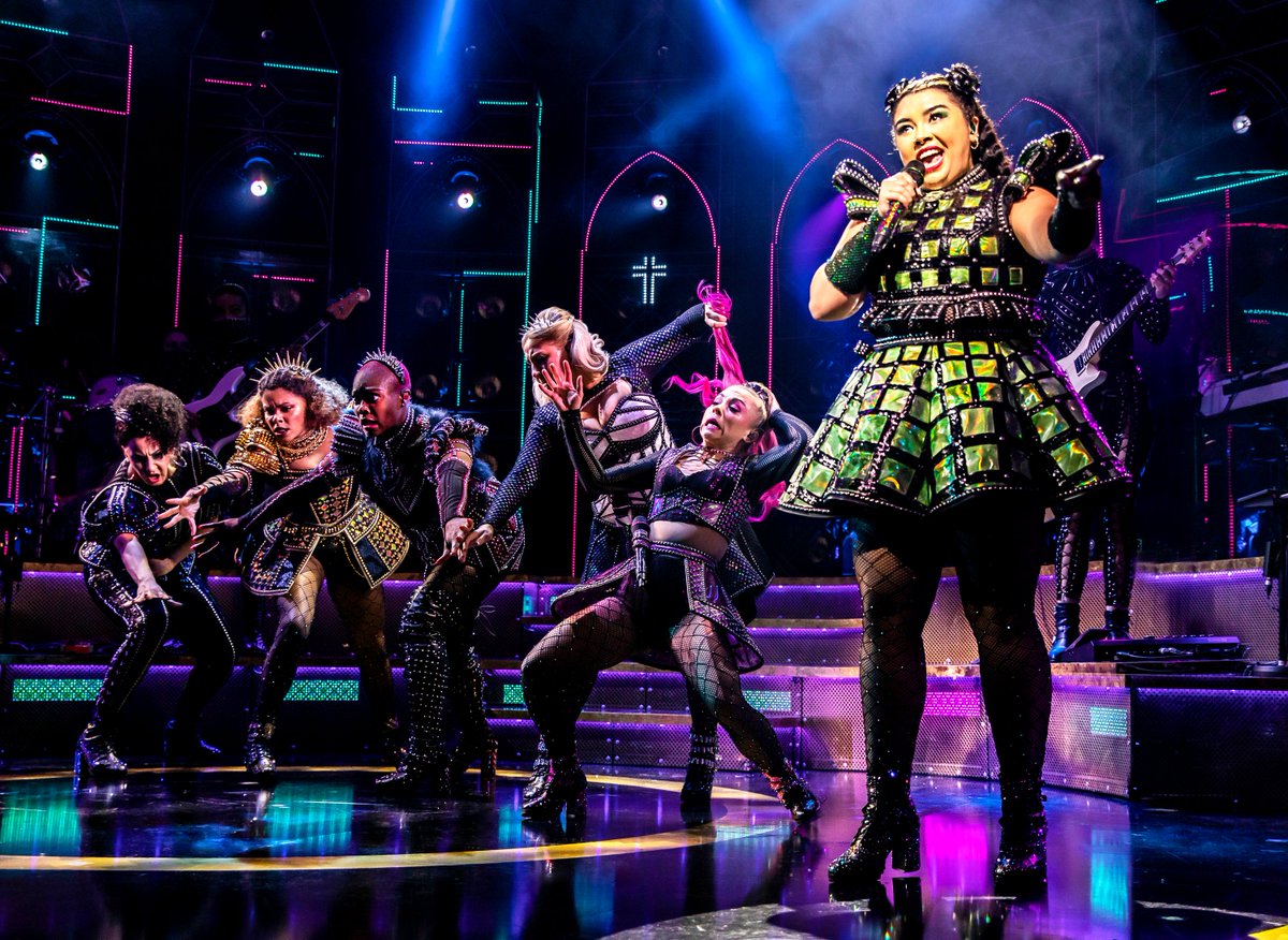 atthetheatre's tweet photo. ★★★★★ @sixthemusical still reigns London's West End from their new palace... 

 https://t.co/roNXaF8B5h https://t.co/g3W3H4GIsl