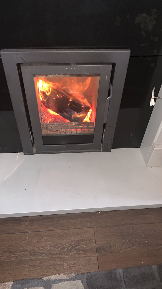 wild_sonia's tweet photo. @asiageoff I know what you mean I love my fire x https://t.co/sF1vmrVzZW