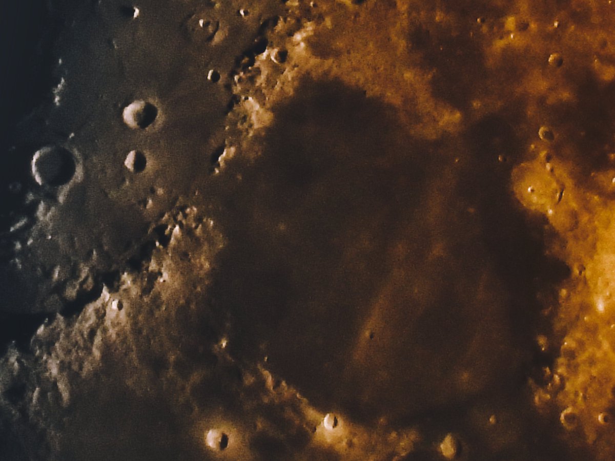 lakazel's tweet photo. Natürlich kommt #Mond! 😁Die #Mare sind umwerfend: Imbrium, Serenitatis,Frigoris, Vaporum. Norden: #Anaxagoras neben #Barrow und #Meton. Ich liebe die #JakobsMuschel 💖😉 https://t.co/Q1w2yNiRnp