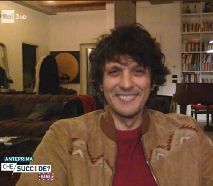 Quanto sei bello 😍😍😍  #ermalmeta #chesucc3de