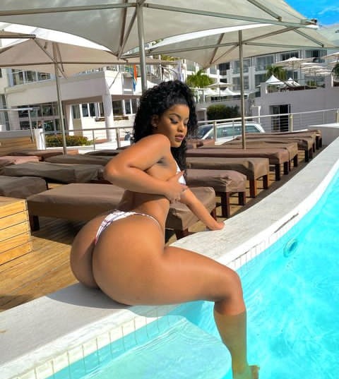 littest_2001's tweet photo. Decided to finally join twitter. Let's follow each other loves. Xoxo ❤️❤️❤️ https://t.co/BgWeu9MdO8