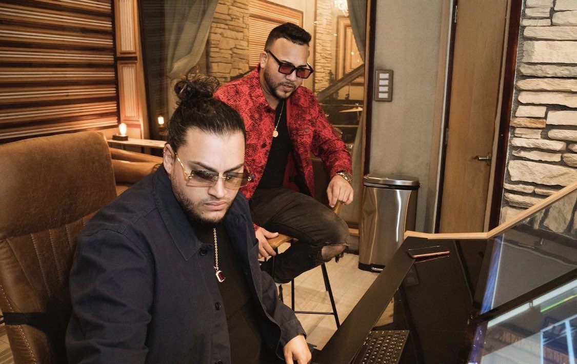 ReggaetonXGata's tweet photo. @YanezOfficial @Luigymuzic #Classay
https://t.co/zcVGTq85wW https://t.co/XdNhyv3cvJ