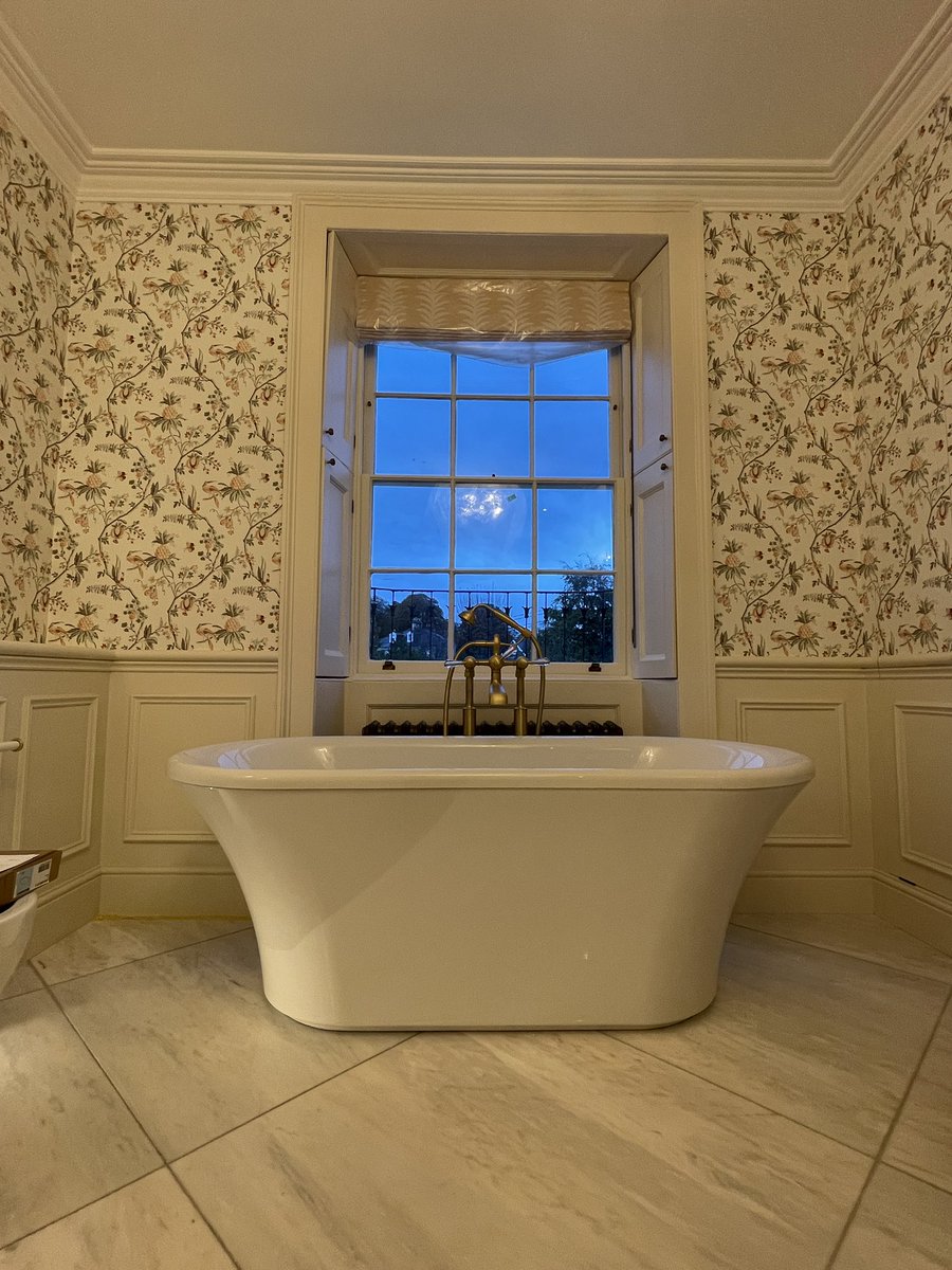 colourcraftsw's tweet image. Bathroom Decorations, Grace 2 Listed Home in Bath! #colourcraftdecorators #grade2listed #bath