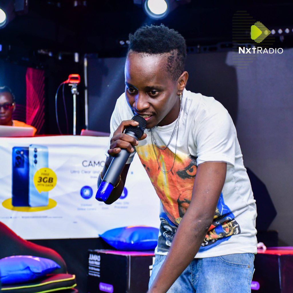 Fireliglntfi's tweet photo. He's gat lots of titles under his belt, but we preferably call him the 'King of The Mic'.

@mckatsug doing what he does best.

#NBSKatchUp #JumiaBlackBox #NBSUpdates https://t.co/hGU8rrjtZl