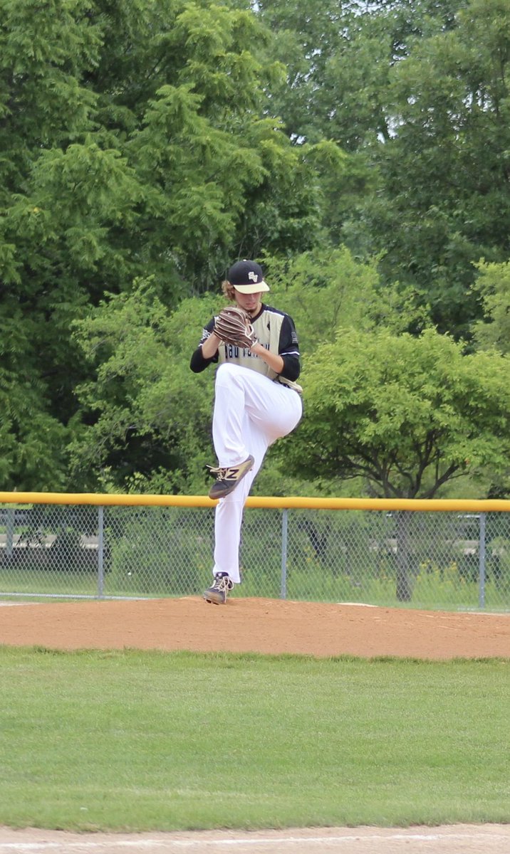 SVSBaseball21's tweet photo. Congrats to @Blake_Nett08 on his commitment to Sauk Valley today!  Blake is a big framed RHP UTL from Sterling High School.  Welcome to The Valley Blake, we are excited to get to work with you and see the impact you can bring this program. https://t.co/ceQkhb03Yu