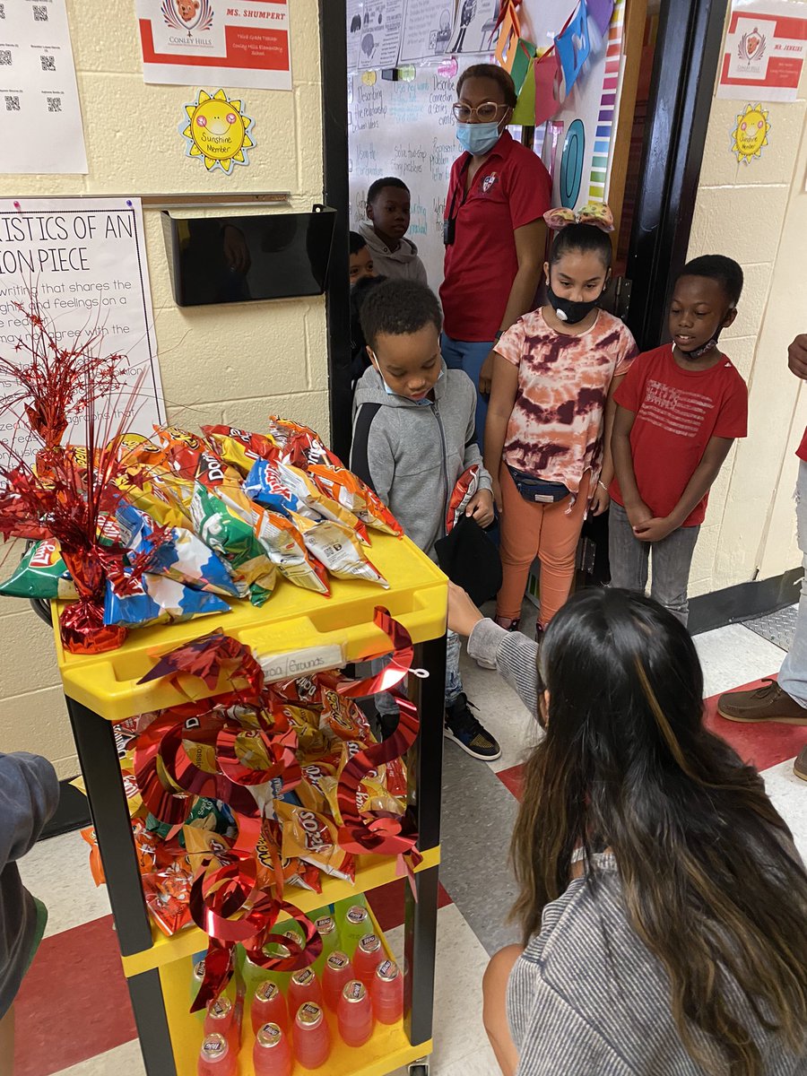 CISAConleyHills's tweet photo. Thanks to @alphaxidelta for volunteering @TheConleyHills today. They helped read to pre-k, reward scholars for their attendance, and pass out meals to students. We appreciate your time on the Hill! @cisatlanta https://t.co/4Ge4zyPeZo