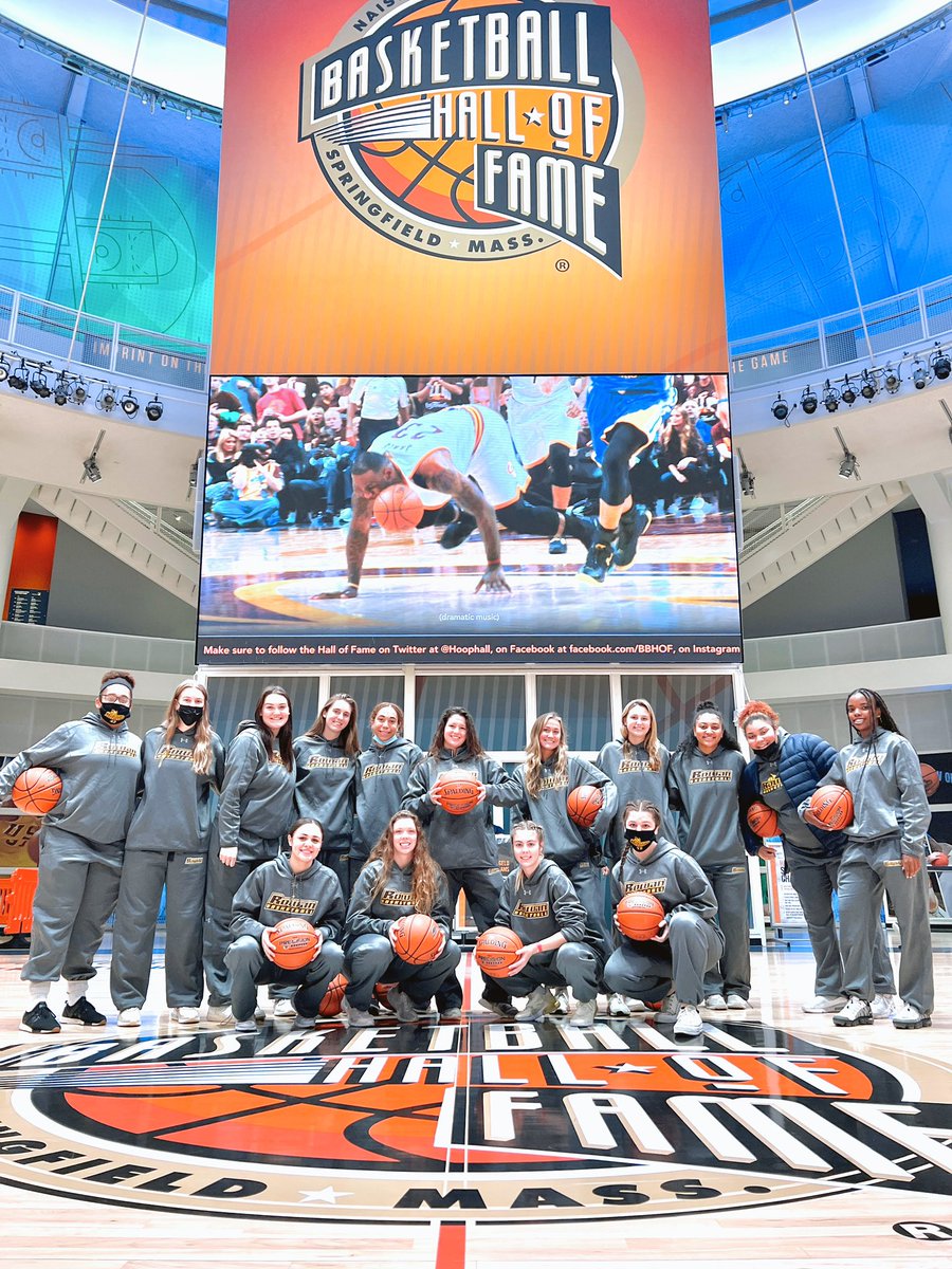 RowanWBB's tweet photo. When in Massachusetts, you make a pit stop at📍@Hoophall.

#SISU | #ProfNation https://t.co/ZqkQYfV5hK