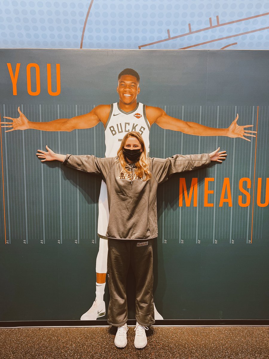 RowanWBB's tweet photo. When in Massachusetts, you make a pit stop at📍@Hoophall.

#SISU | #ProfNation https://t.co/ZqkQYfV5hK