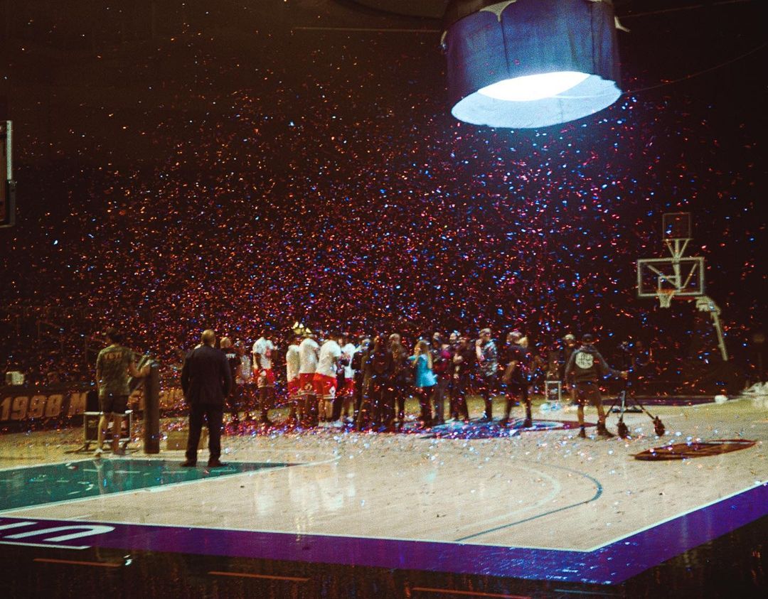legendanuel's tweet photo. El mejor proyecto video musical del año 🎬🏀✨ #LEYENDA https://t.co/AUmeb38QMW