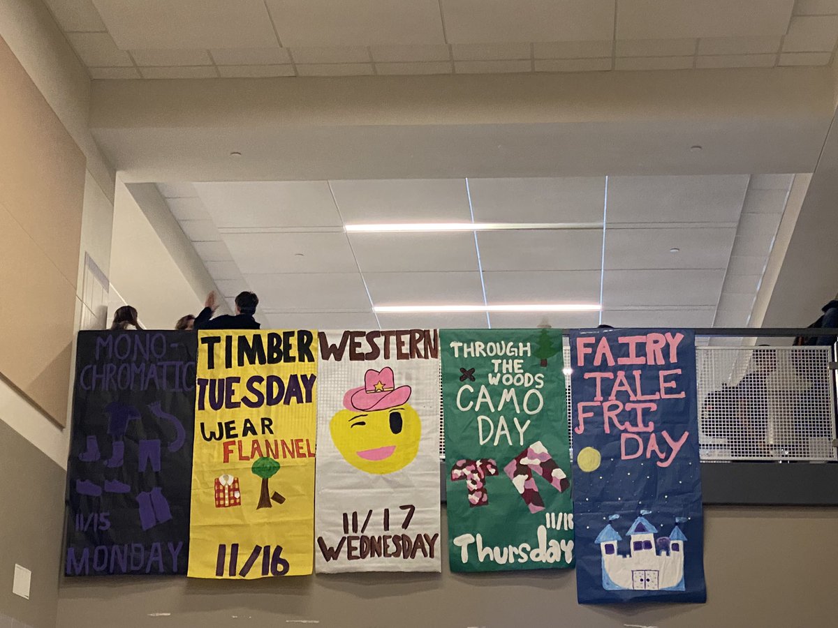 #Fridaywin - found the spirit day info!! When dress up days are what is going to help you make it to Thanksgiving! <a href="/emilyboehringer/">Emily Boehringer</a> #littlethings #hope #leggingsandtennisshoes