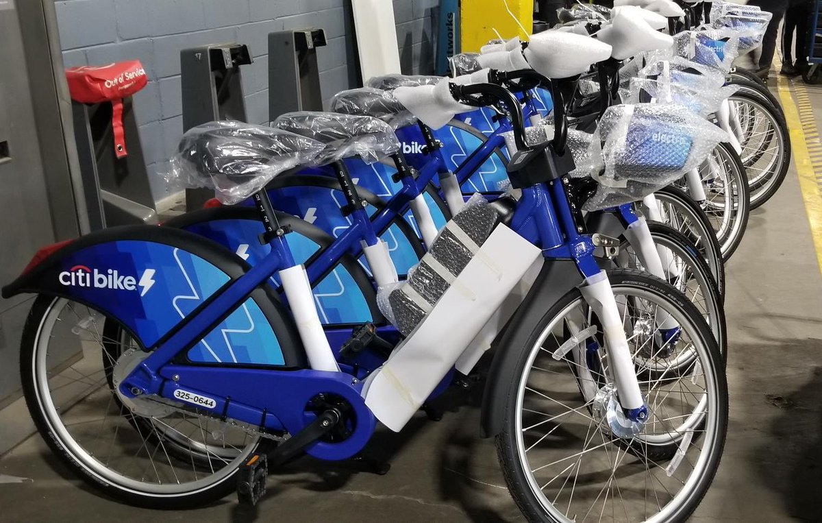 CitiBikeNYC's tweet photo. ✨ Weekend Plans✨

Bike fleets are hitting the streets. Nearly 1,500 new ebikes are starting to roll out around city! Let's ride🚲💙 https://t.co/PxNlywotZF
