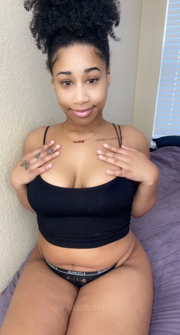 Do you like natural girls? https://t.co/dFXcm8rbBb