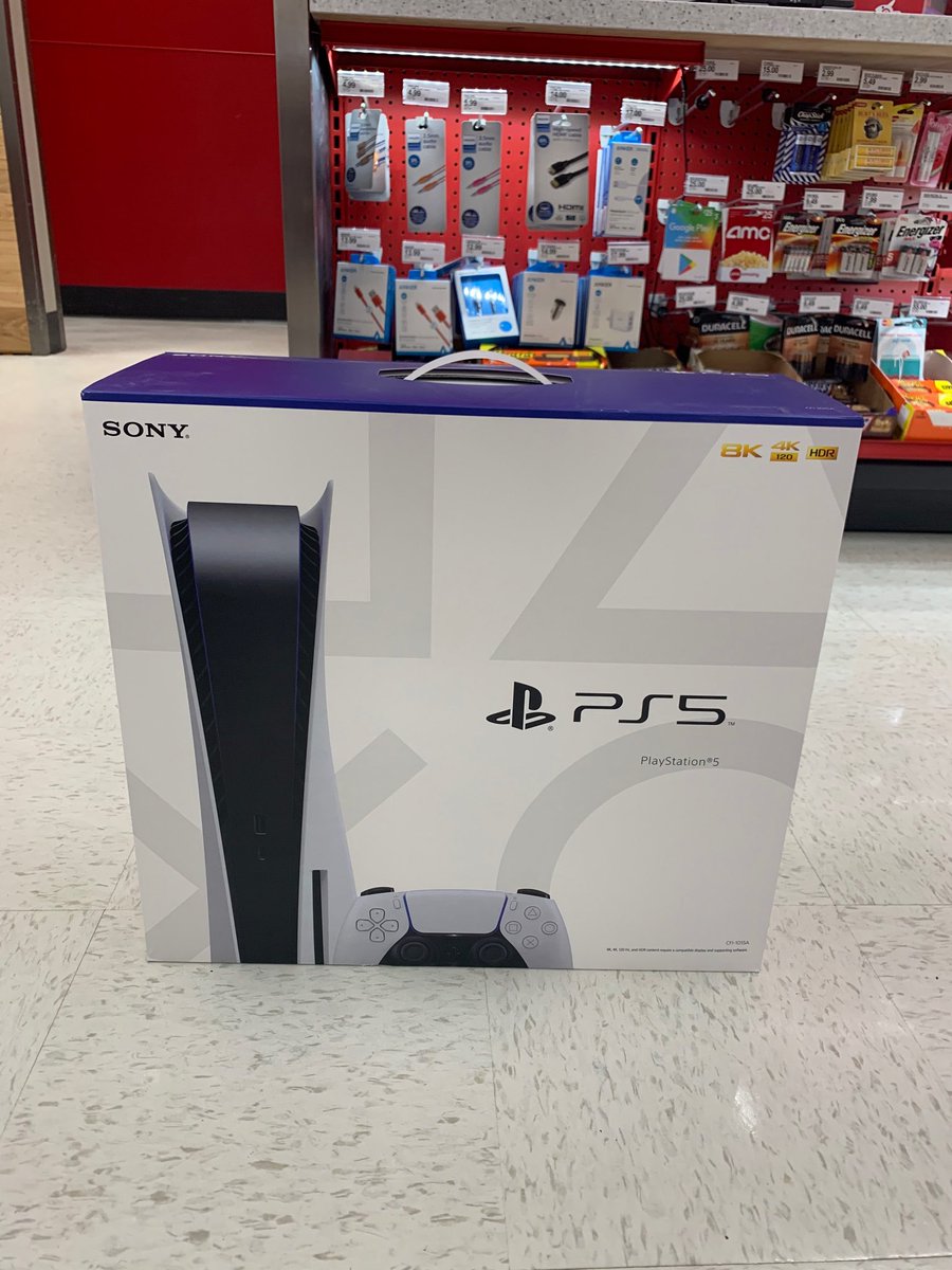 BuGGy2DaB's tweet photo. 1yr ago the best day of 2020 was when I was able to snag the PS5 on launch day. It was a battle royal staying up all night tryin to buy the PS5 against bots. The will power of perseverance &amp; dedication I got one from a target. Winner winner chicken dinner🤙🏼 https://t.co/fftytwCce4
