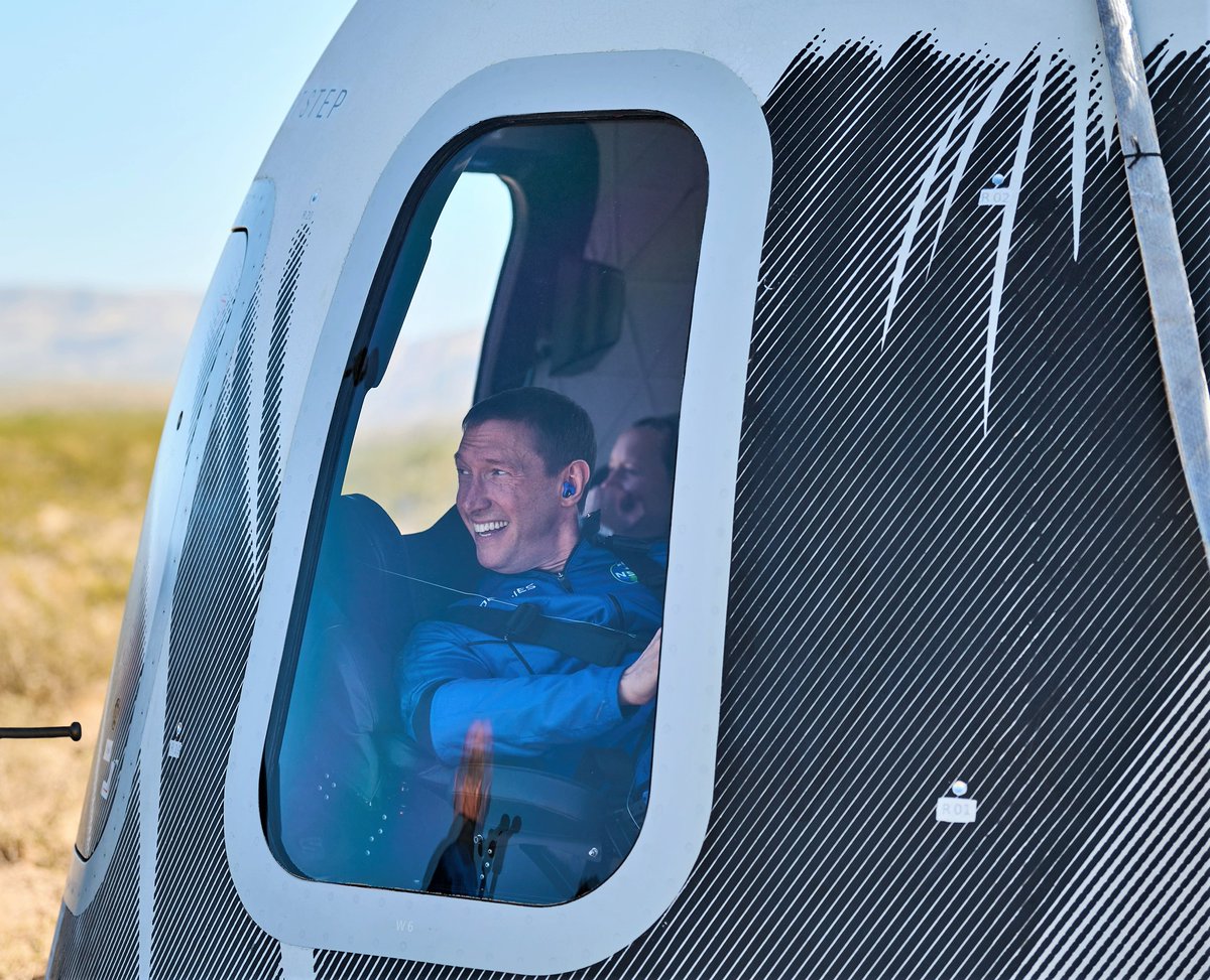 Glen de Vries in Blue Origin's New Shepard suborbital space capsule