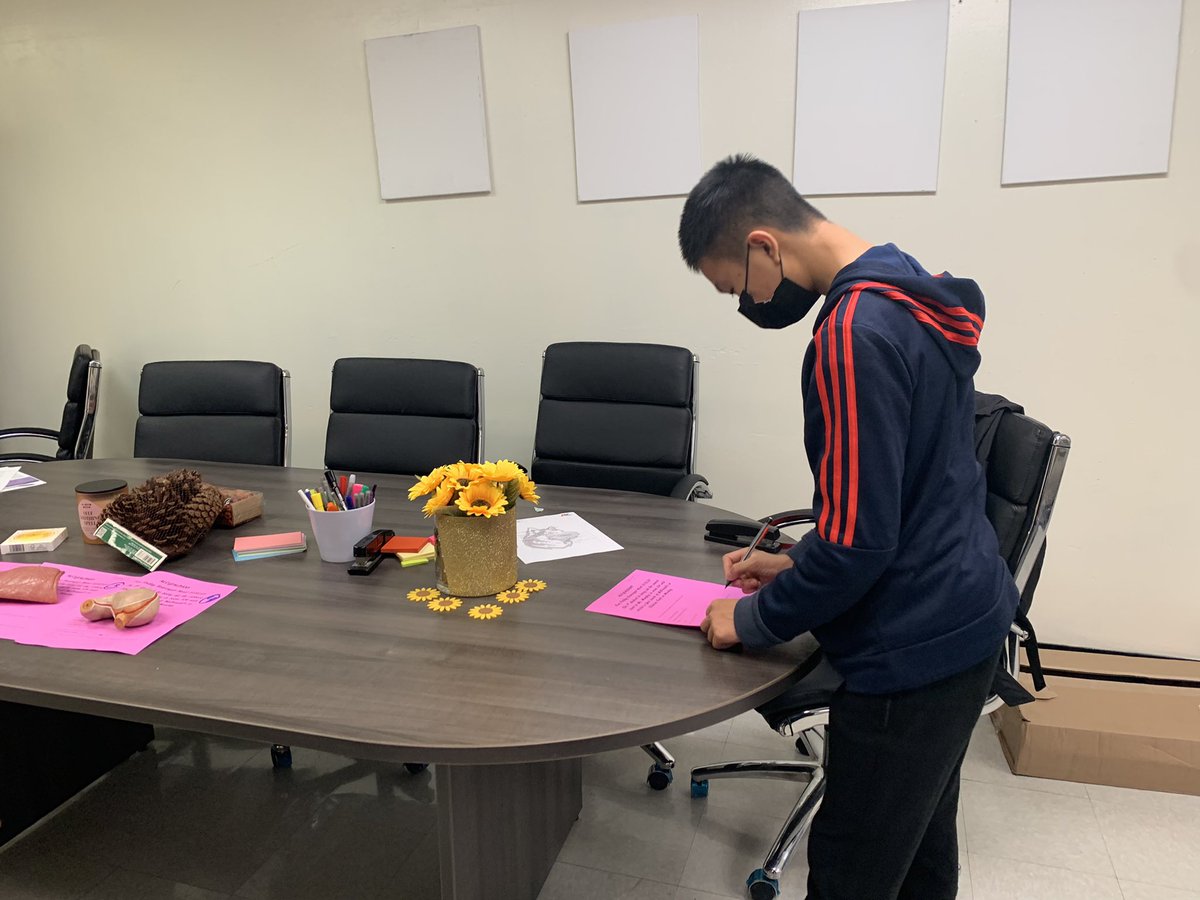 SEAL Scavenger Hunt at Brooklyn West ALC@Albany!
Thank you Ms. Murphy and Ms. Williams!! #D79SEALTEAM