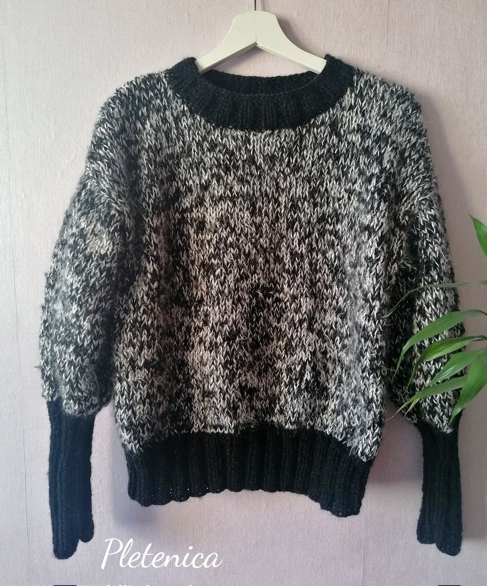 Pletenica1's tweet photo. Black and white - the absolute classic!
Follow me on Insta: Pletenica1
#knitting #fashion #handmade #luxuryknitwear #knittaddict #knitdesigner #knittingtwitter #luxurylifestyle #luxurygirl #yarninspirstion #beauty #art #love #mohair #crochet https://t.co/hVl2aPb3Ct