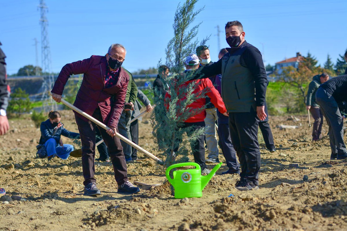 Biz de Balıkesir Orman Bölge Müdürlüğünün düzenlediği 11.11.2021 Milli Ağaçlandırma günü etkinliğinde, geleceğe nefes olunmasına katkı yapmaya çalıştık.
#yeşilvatan# #Balıkesir #geleceğenefes