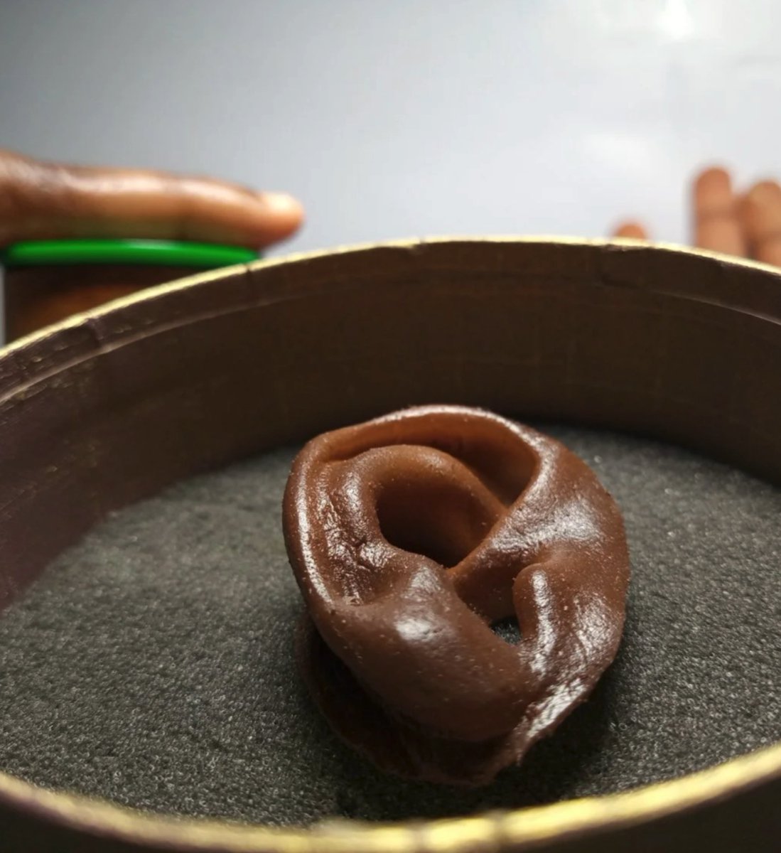 Nigerian artist John Amanam makes prosthetics for dark skin:“You rarely find [prosthetics for] Black skin.I want this need to be met within Africa[and] reach Black people around the world. It would [help] ease emotional trauma and loss of confidence”(2020) reuters.com/article/us-nig…