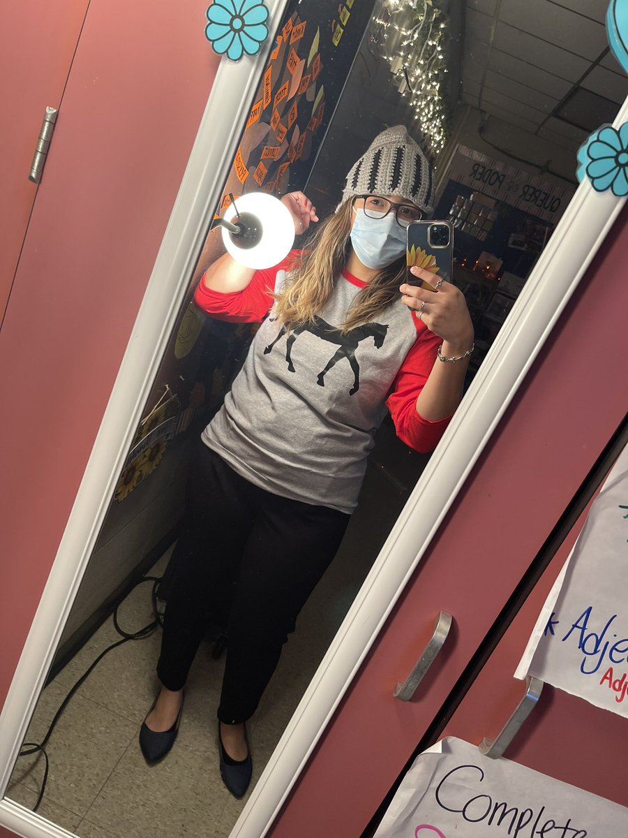 montoyatrev24's tweet image. Unit 4!!!! We are ready🙂❤️ #GrayElementary#DonQuixote