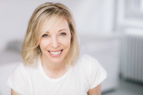 QFShortFilm's tweet photo. Starring as Nate’s mom, Sylvie is National Treasure @nancyRtweets !

#QuarantineFling https://t.co/gu0FLi29YE