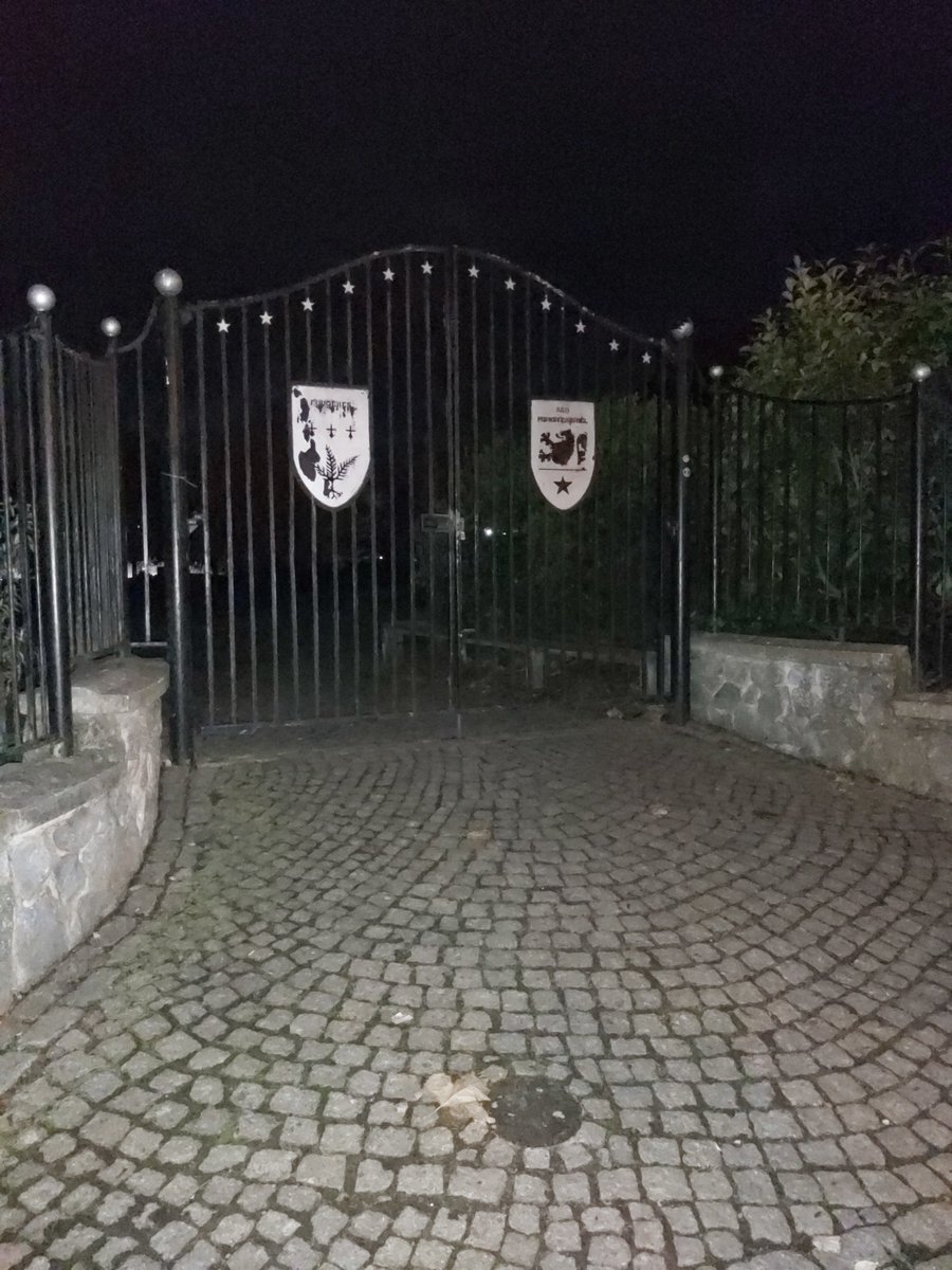 KentPoliceAsh's tweet photo. Ward #PCSO is out conducting #FootPatrol tonight with the #CommunitySafetyOfficer from @AshfordCouncil . Patrols conducted in hotspot locations in #Ashford town centre with good engagement with young people. #PartnershipWorking #ReducingASB #SaferAutumn OW https://t.co/byRPT8KfqJ