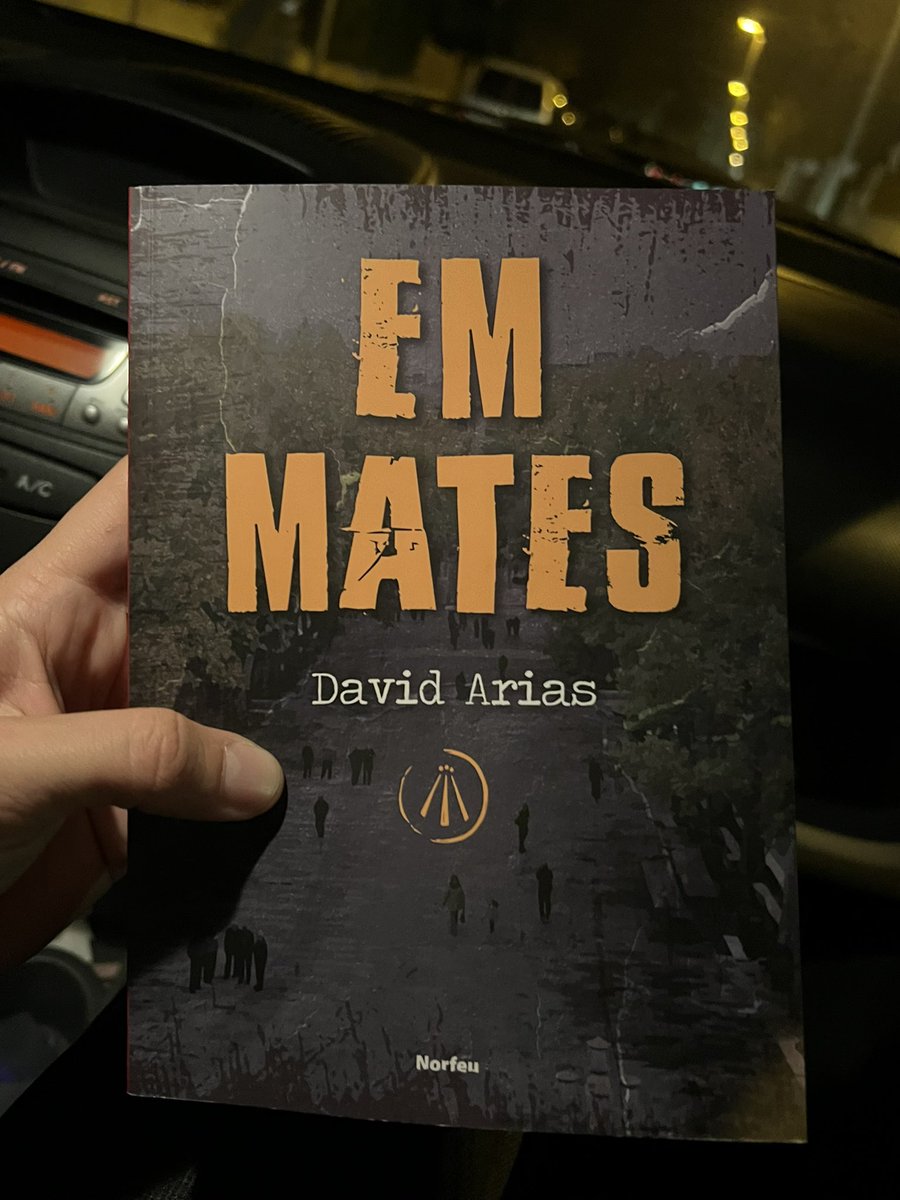 Èxit total en la presentació del mític <a href="/DAriasComamala/">David Arias</a> #EmMates 🔝📕