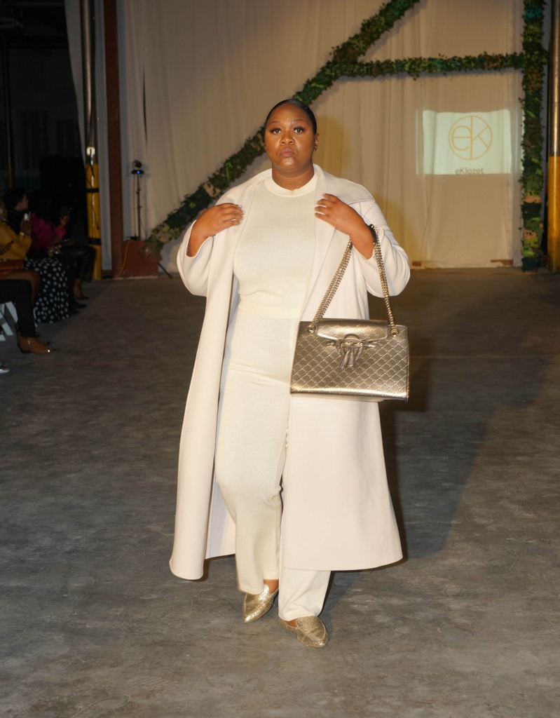 eKlozet's tweet photo. Missed Atlanta Sustainable Fashion Week.  Shop this monochromatic look.  Pre-Owned St. John from sizes 4-16.  Visit the #eKlozet Showroom tomorrow.

#sustainablefashion #preowned @eKlozet #atlantaconsignment #atlconsignment #designer #ootd #lotd https://t.co/ajxXNTM6tN