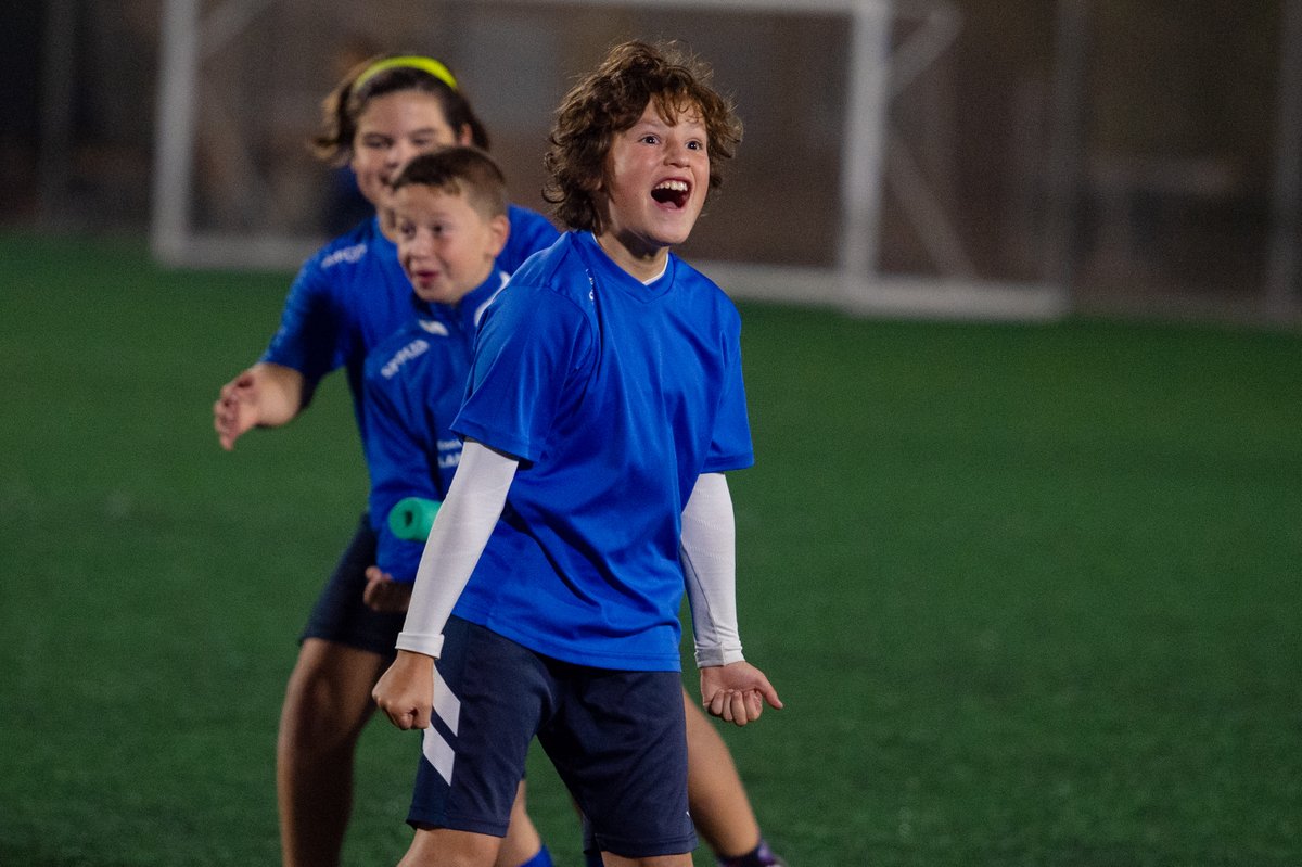 la_frontal's tweet photo. 📡 Un club referent al Garraf en el futbol base: el @cfblancasub, a @la_frontal 😄

🆒 Gairebé 1⃣0⃣0⃣ nens i nenes d'entre 4 i 5 anys nous per any les últimes temporades

📆 Dilluns 15 de novembre
⏰ 20.00h
📺 https://t.co/dhOEejhhH4

🔗 Més a https://t.co/fa3iGTXFVL

#FCFTV https://t.co/CWm9rZmuQ9