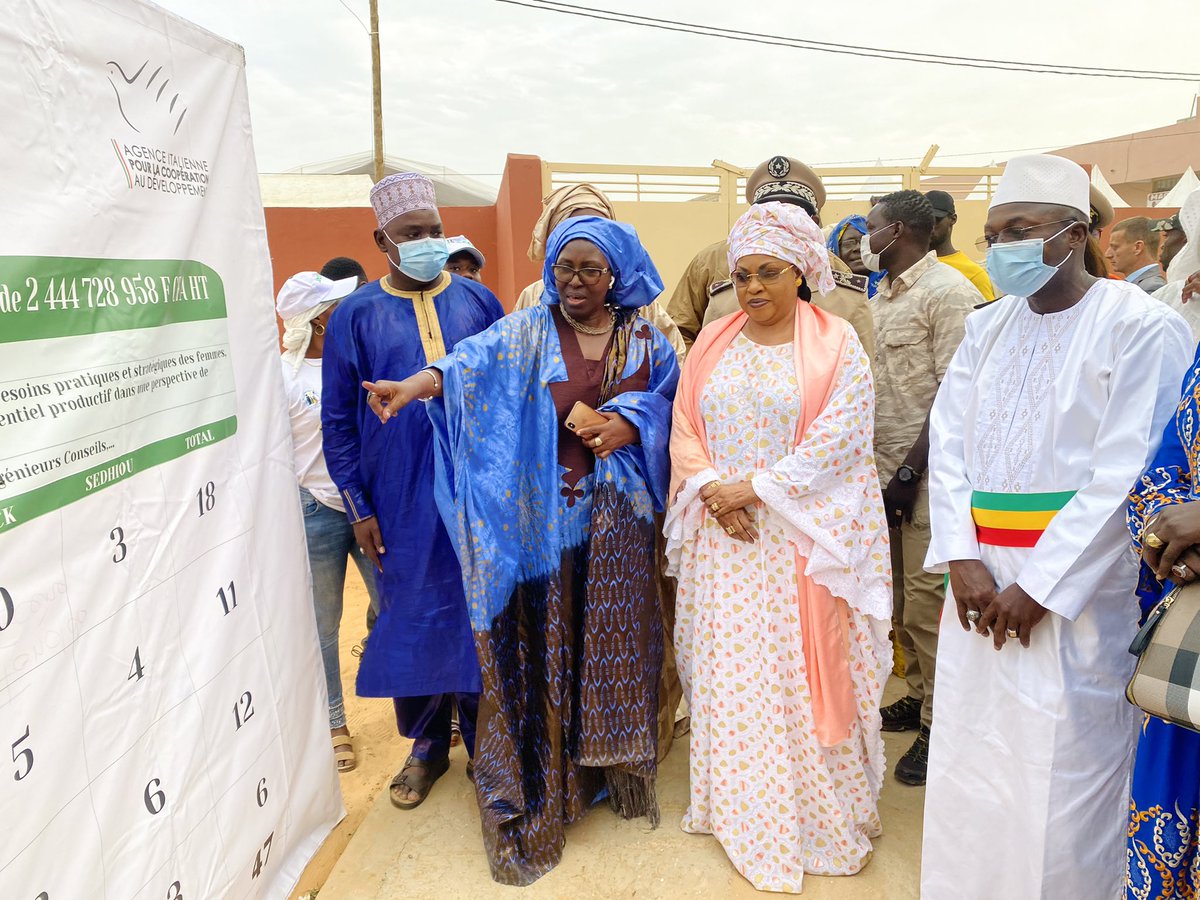 Maimouna_Diop24's tweet photo. Cérémonie d’inauguration du poste de Santé assorti de deux logements de type F4 pour l’infirmier chef de poste et pour la sage-femme par Mme le Ministre @saly_dieng en présence de Mr le Ministre Maire de la commune de #Sangalkam, Omar GUEYE. https://t.co/50VeCglB8t