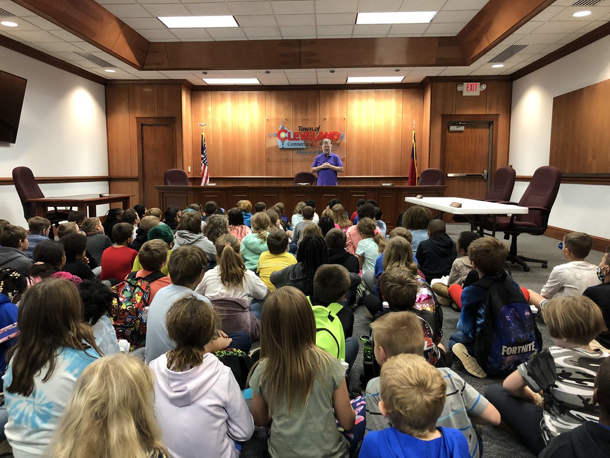 2kayaknc's tweet photo. Today was an awesome day! We took the kids on a walking tour of their community of Cleveland. Thanks to all that made this possible. https://t.co/mgAh7i6pF0