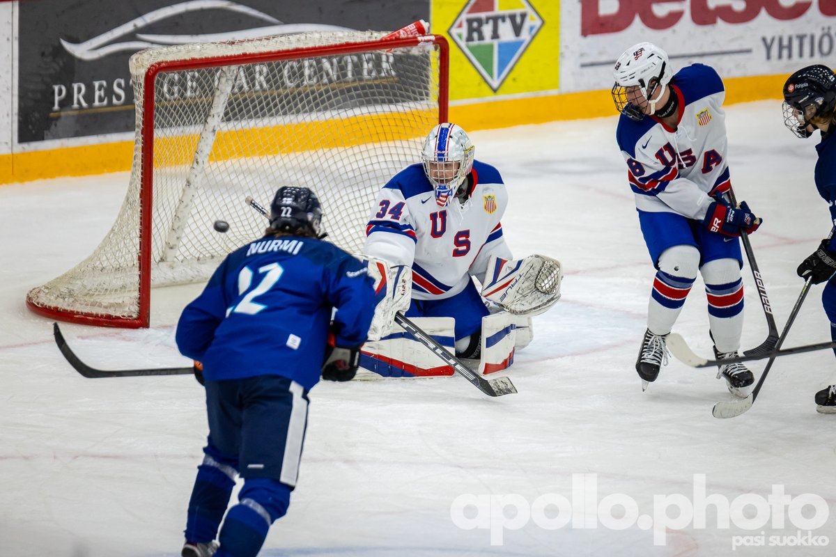 APhotoOffic's tweet image. Päivä 2, 4 Nations Tournament U17 Vaasa ja matsi 2,  FIN - USA.
Suomipoika oli loppuviimein aikalailla altavastaajana ottelussa.
No huomenna on uusi päivä.

Kuvat: @PasiSuokko 

#4shots #apollophoto #Leijonat #U17 #U17hockey #staytuna  #4nationsU17 #teamfinlandU17 #teamusaU17