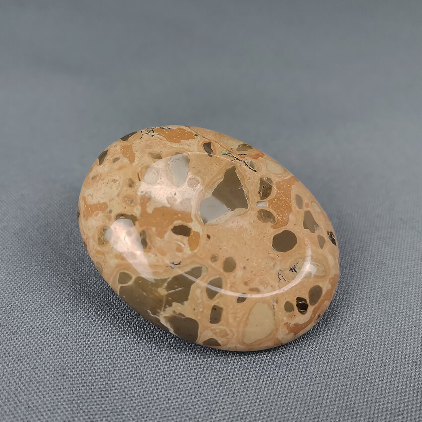 GemrockPeru's tweet photo. Healing with worry stones hand-made from peruvian Leopardite
https://t.co/1kgiPfbld6
#GemrockPeru #leopardite #jasper #affordableCrystals
#gemstonesale #WorryStones #metaphysicalhealing #crystalhealing
#crystalsforanxiety https://t.co/36VrgnE3F7