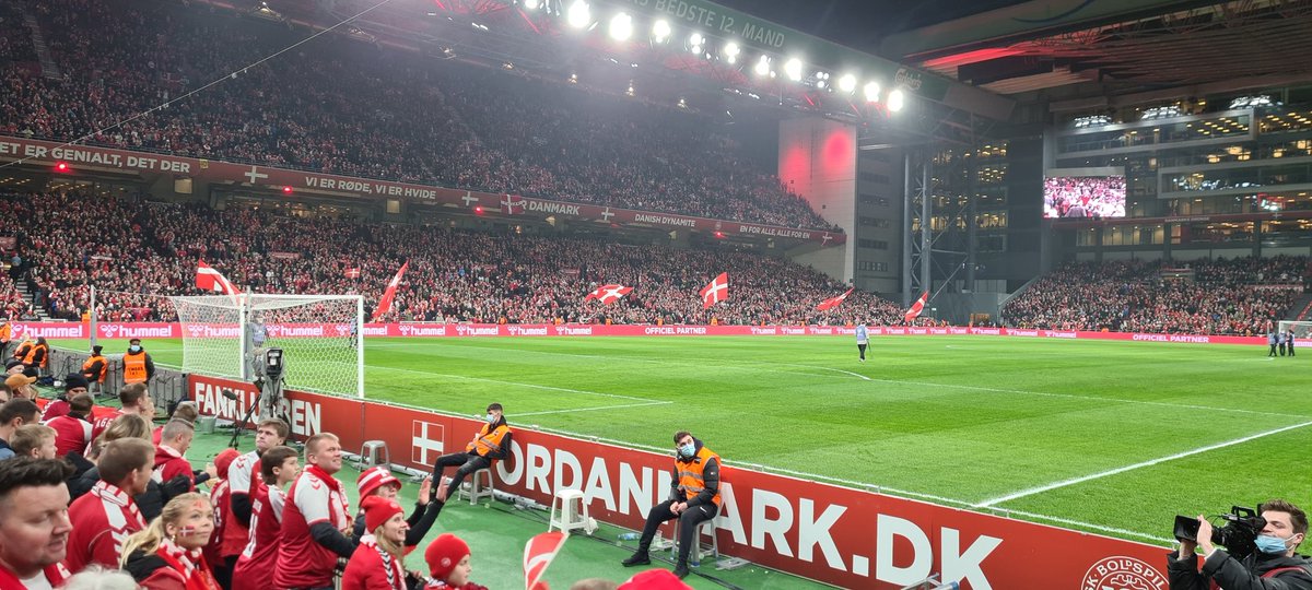 PeterHecht's tweet photo. For Danmark 🇩🇰🇩🇰🇩🇰 #DenFor #vmkval https://t.co/VpcK9FN8Fx