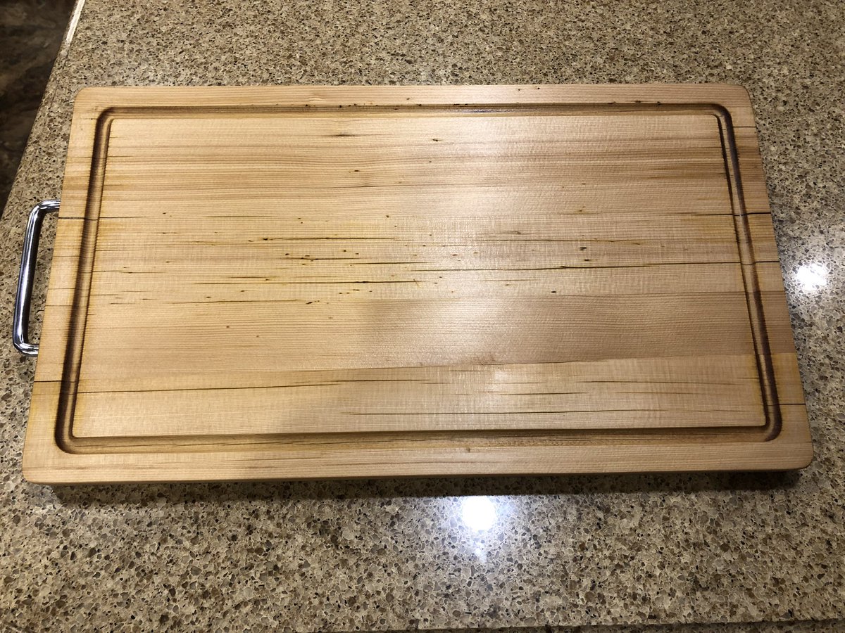 DwayneBryant111's tweet photo. Donβt remember the yr this was from but this has been my βgo-toβ for a long time. Lots of π₯© served on this. Decided to give it a make-over; epoxy in the cracks & a few coats of oil. Plsβd with the outcome. @ONCornFedBeef #morebeef https://t.co/koGhDV3RyC
