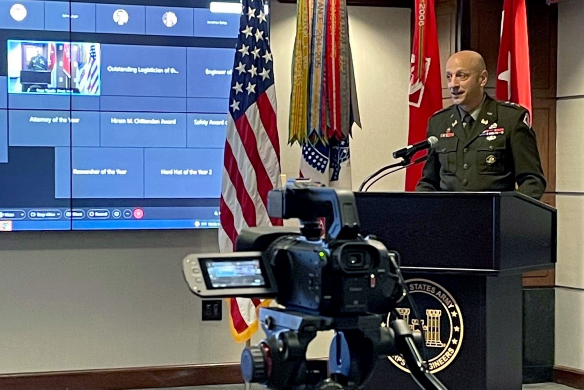 USACEHQ's tweet photo. We extend our congratulations to members of the U.S. Army Corps of Engineers who were recognized this week during the #USACE National Awards Ceremony!
More: https://t.co/TmxkRd4ujX https://t.co/rndzqQXyWG
