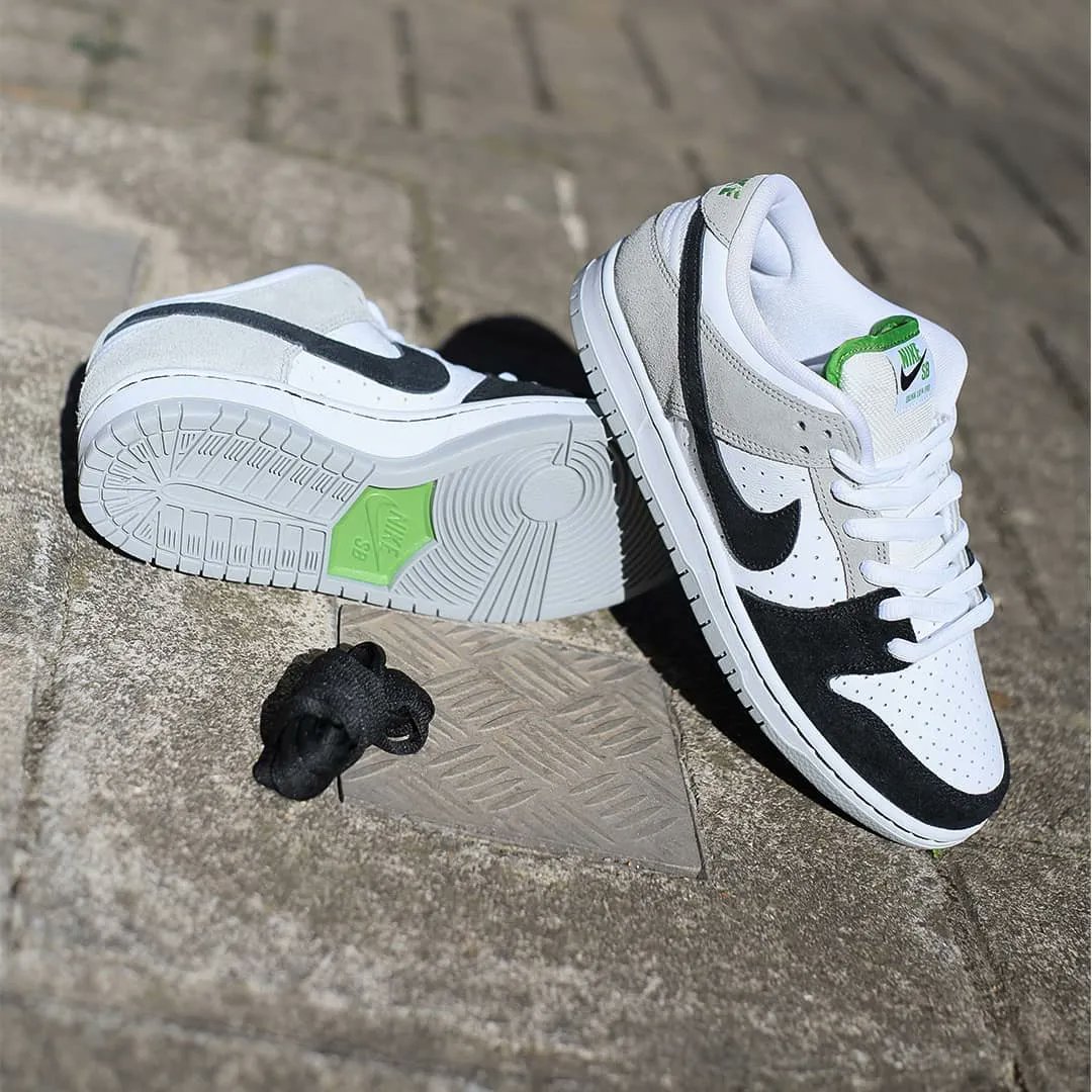 JustFreshKicks's tweet photo. Closer Look at the upcoming Nike SB Dunk Low “Chlorophyll” https://t.co/V7YhXJKDHa https://t.co/KcgX1xb7Zn