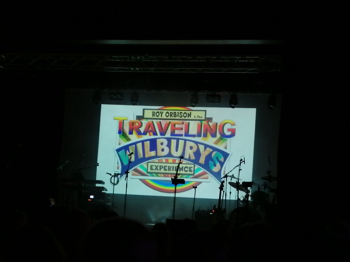 Paul Hopkins Travelling Wilburys at Civic Hall Cottingham.  Very good evening... #CottinghamCivicHall