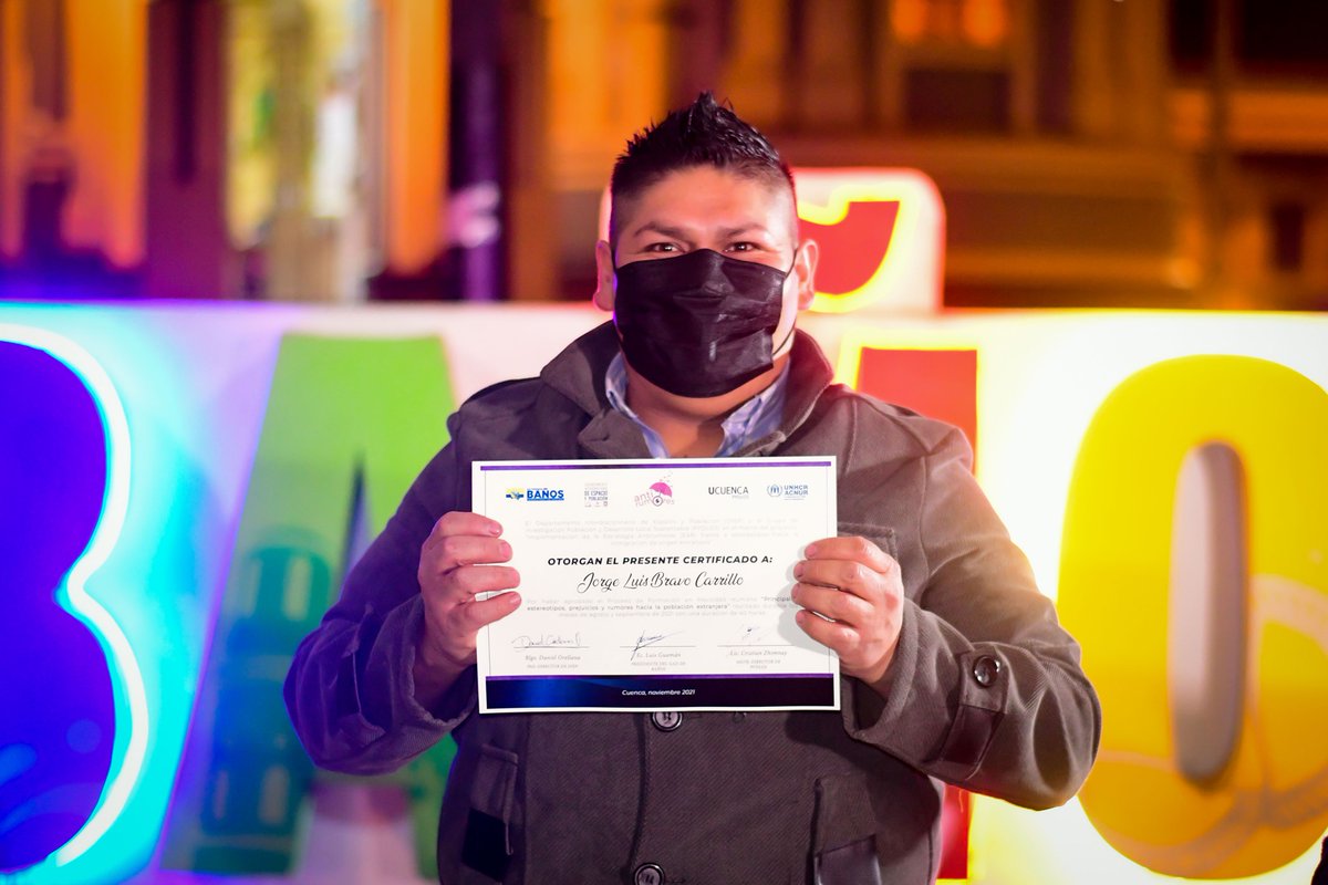 ACNUREcuador's tweet photo. En #Cuenca, culminamos el proceso de capacitación de las y los Agentes Antirumores🧐, enfatizando el compromiso de promover una sociedad más justa, equitativa sin ningún tipo de discriminación a las personas en situación de movilidad humana. Junto a nuestro socio @EcRumores. https://t.co/C0v7m8l4Gq