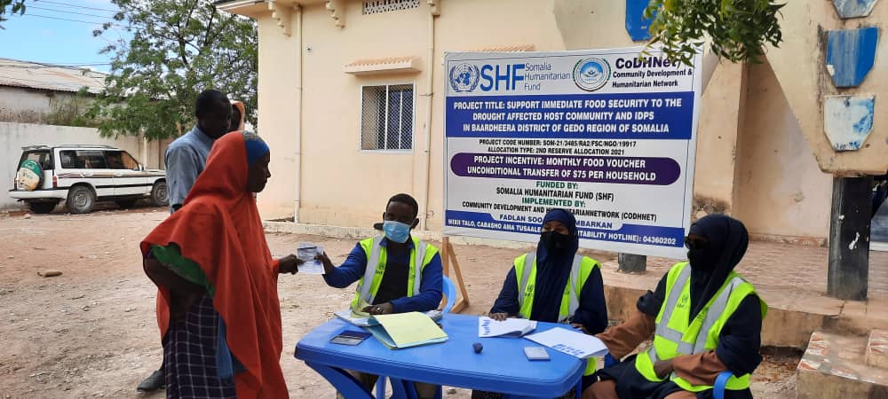 CODHNET's tweet image. @CODHNET distributed Food Vouchers to 1847Households to Support immediate food security to the drought affected host community and IDPs in Baardheere District of Gedo Region of Somalia funded by #SHF for RA2.
@shf_somalia @OCHASom @FSCluster @afifai20 @KhalifAbdihakim