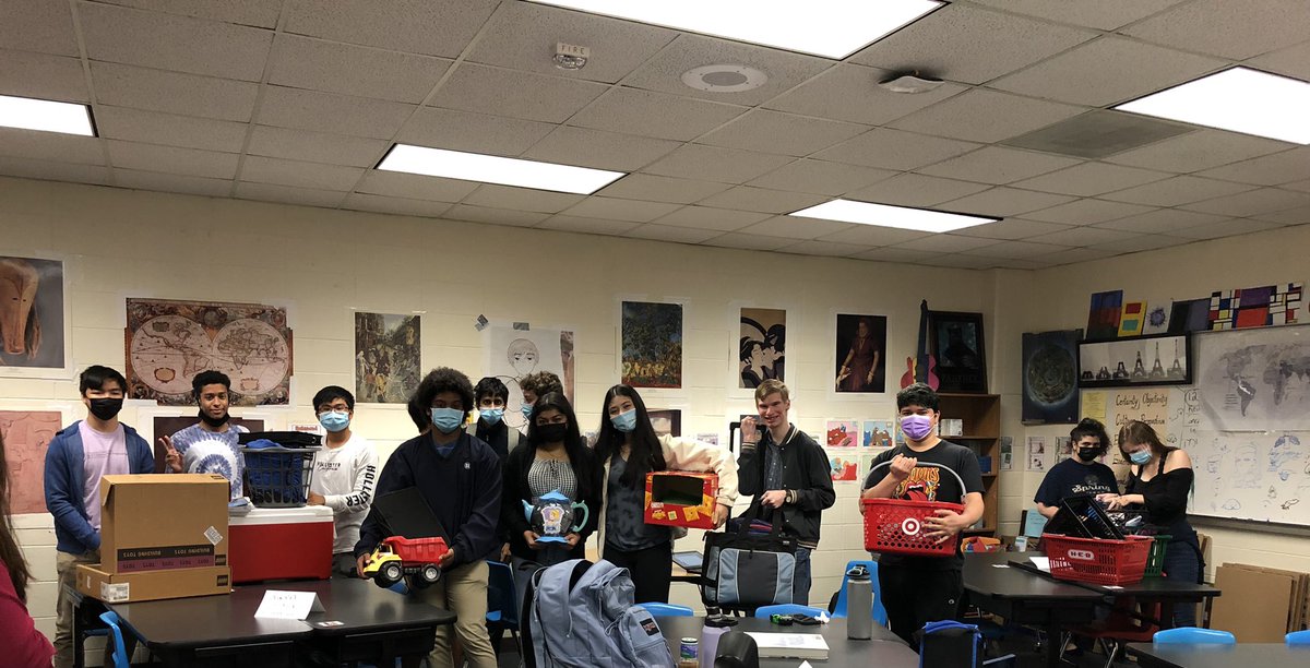 TDzubin's tweet photo. Anything-but-a-backpack day!  The IB way!  #oakem. @KleinISD_AdvAca @IB_DP https://t.co/DoH32bxqAl