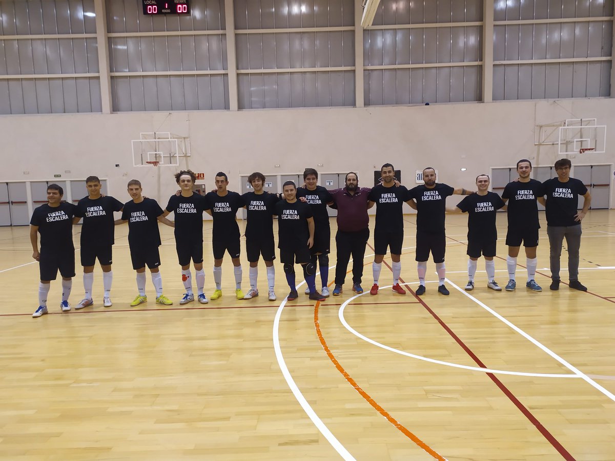 Nuestro senior masculino no ha podido dedicarle la victoria (1-1) a Eder Escalera, pero han tenido este bonito gesto para que la lesión no sea grave y en breve podamos volver a disfrutar de su juego!!! Mucho ánimo y mucha fuerza.
#olite #somosolitefs #navarra