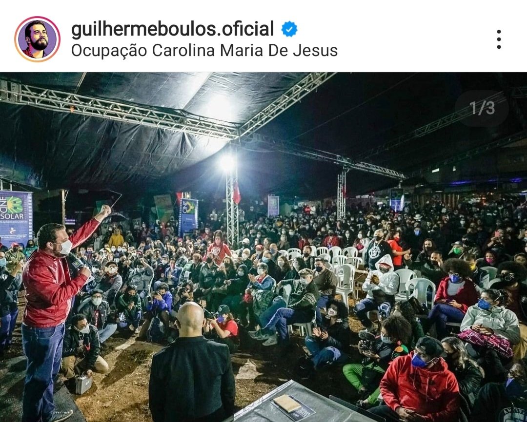 variasqueixasba's tweet photo. Encontre Danilo nessa foto
Dica: está com microfone e gravador na mão
Dica 2: pertinho do @GuilhermeBoulos https://t.co/r02uqSbZzd